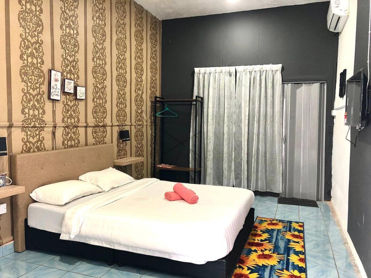 Green Town Hotel And Resort Port Dickson Exteriör bild