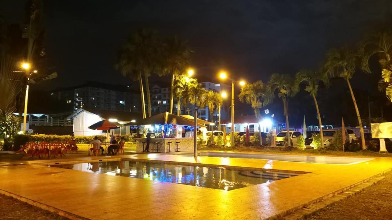 Green Town Hotel And Resort Port Dickson Exteriör bild