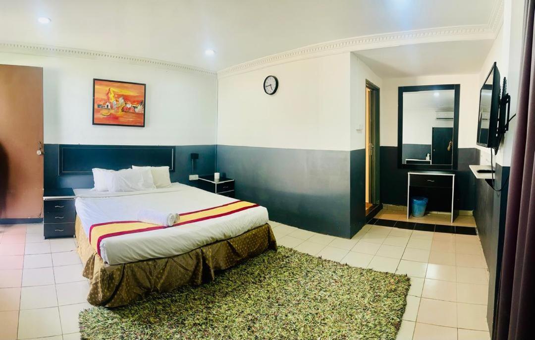 Green Town Hotel And Resort Port Dickson Exteriör bild
