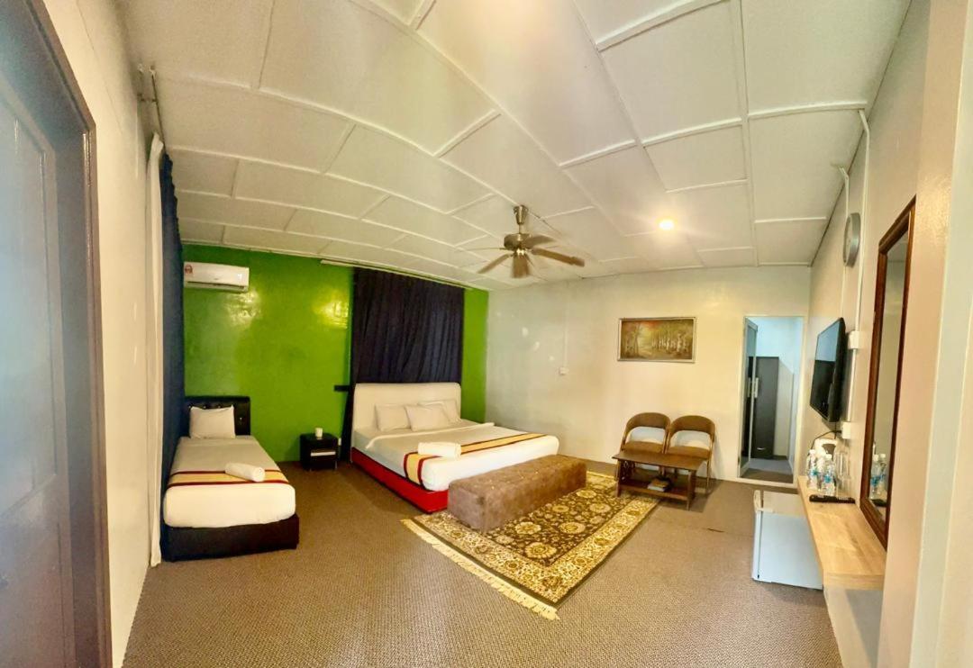 Green Town Hotel And Resort Port Dickson Exteriör bild